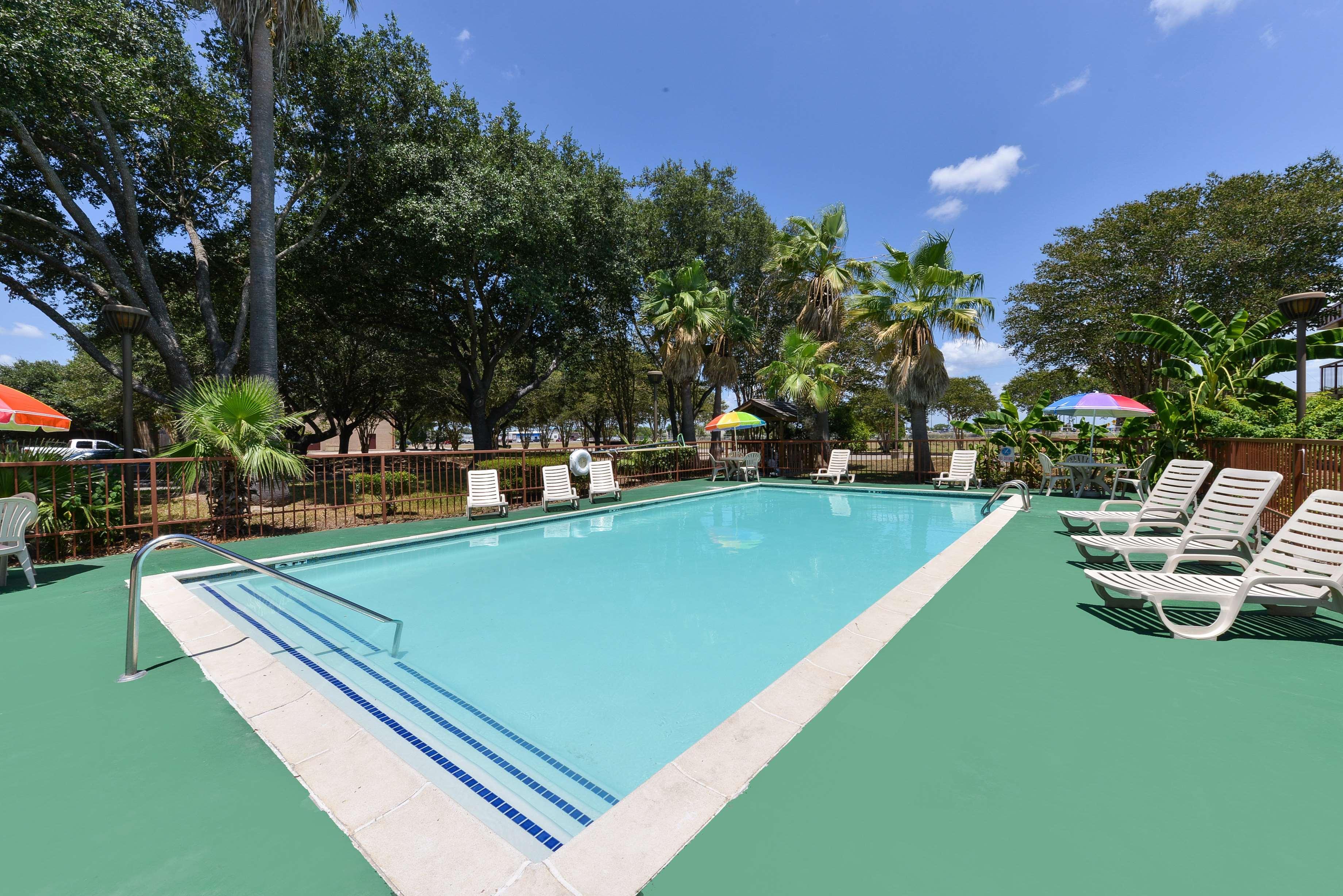 Americas Best Value Inn And Suites Victoria Kültér fotó